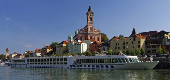 Flusskreuzfahrt auf der Donau © Bergfee-fotolia.com