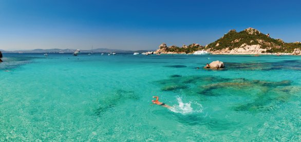 Herrliche Bucht auf Sardinien © Dmitry Naumov - Fotolia.com