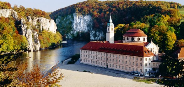 Kloster Weltenburg im Herbst in Kelheim © TV Ostbayern e.V.