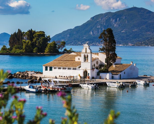 &copy; milosducati - stock.adobe.com