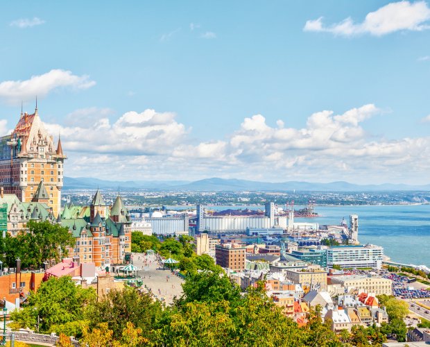 &copy; ronniechua - stock.adobe.com