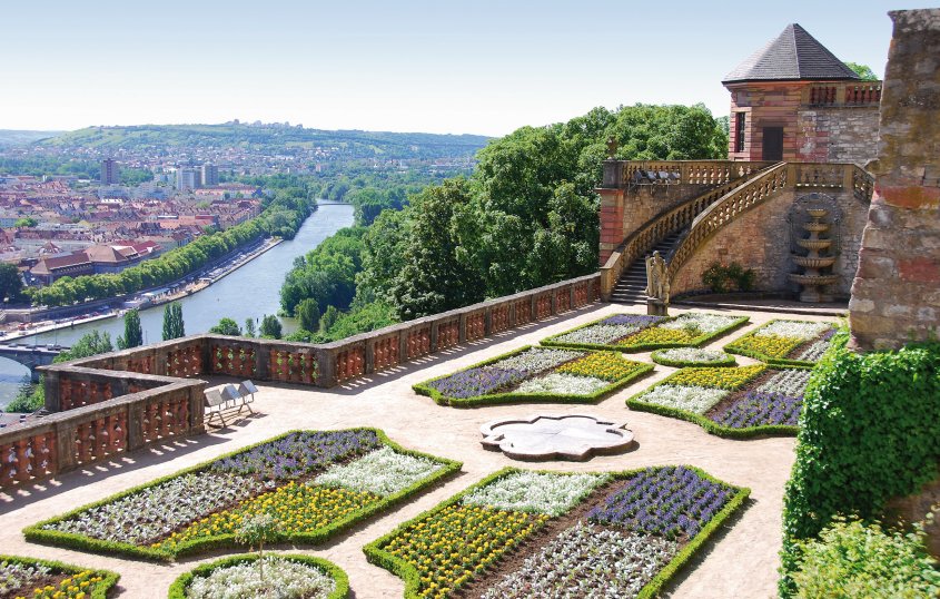 Garten an der Marienfeste in Würzburg &copy; Thomas Jablonski-fotolia.com