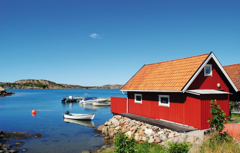 Schwedisches Haus am Meer © tinadefortunata-fotolia.com