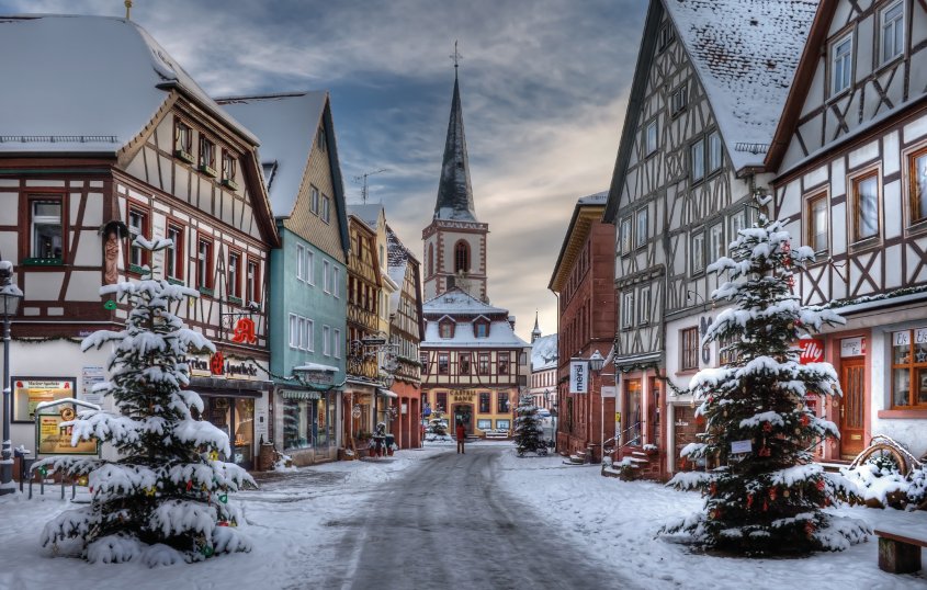 Lohr am Main im Winter © Berthold - stock.adobe.com