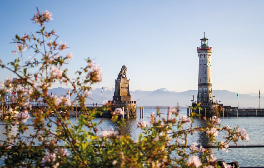 Hafeneinfahrt Lindau &copy; reginasphotos/pixabay.com
