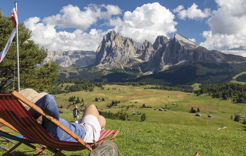 Wandern auf der Seiser Alm in den Dolomiten © Tilo Grellmann - stock.adobe.com