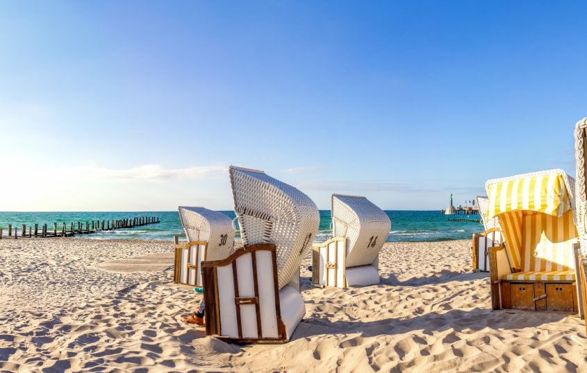 am Strand von Zingst © Sina Ettmer - stock.adobe.com