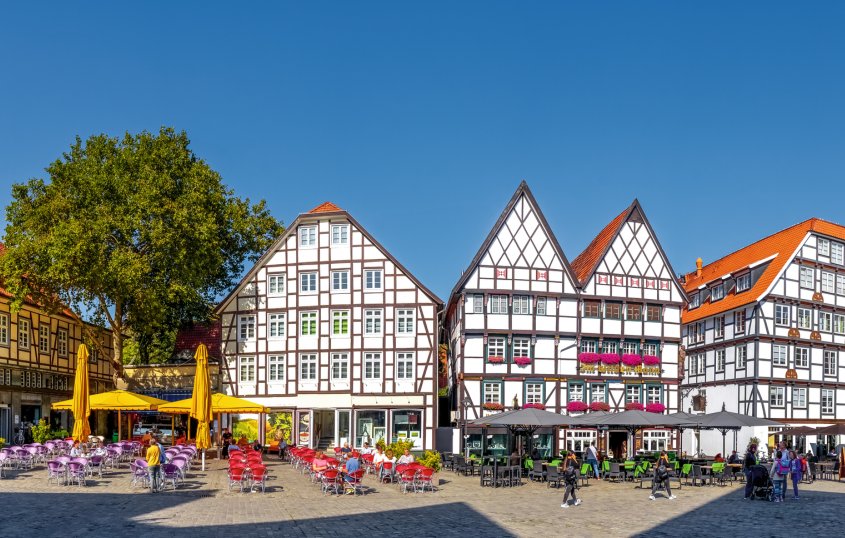 Marktplatz Panorama Soest© Sina Ettmer - stock.adobe.com