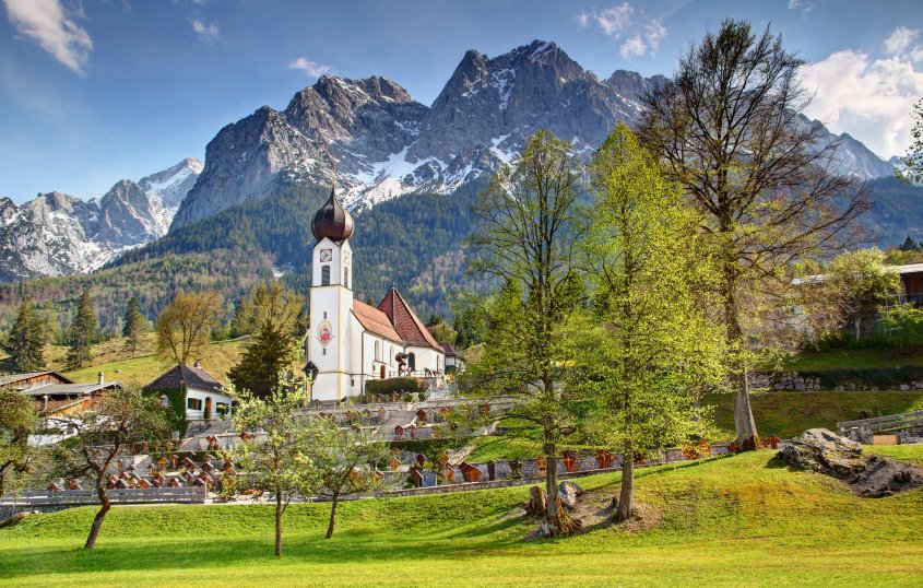 Grainau - das Zugspitzdorf © nogreenabove2k - stock.adobe.com