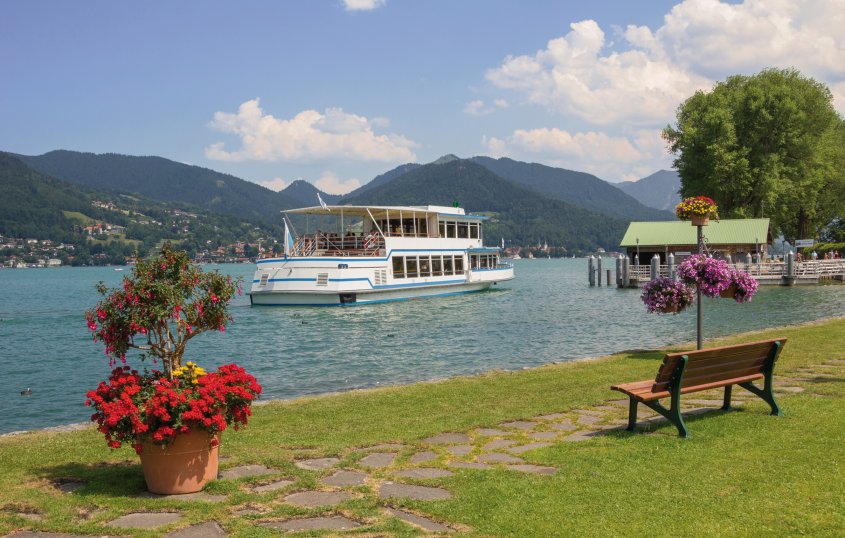 Uferpromenade Bad Wiessee mit Anleger © SusaZoom-fotolia.com