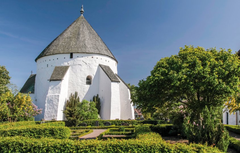 Osterlars Rundkirche in Bornholm © cmfotoworks - stock.adobe.com