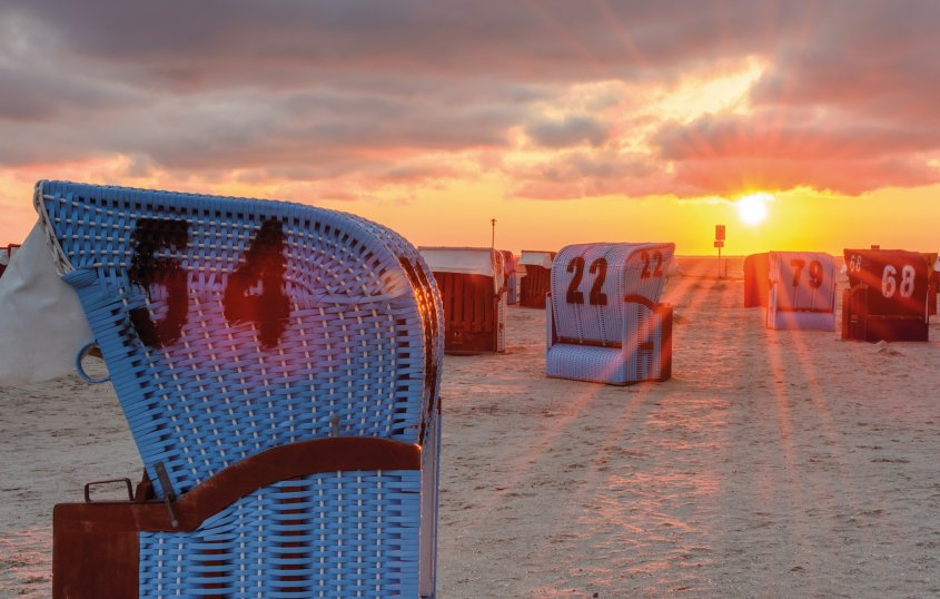 Sonnenuntergang in Neuharlingersiel © Conny Pokorny - stock.adobe.com