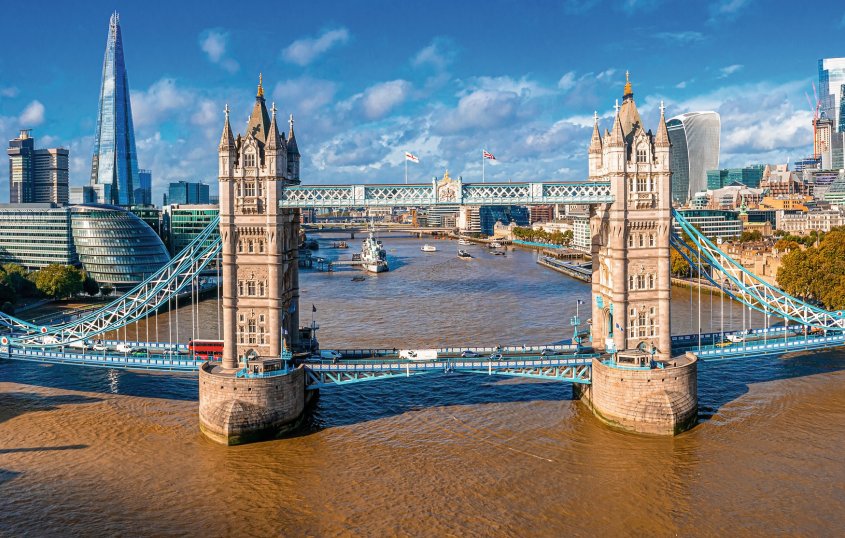 The Tower Bridge &copy; Aerial Film Studio - stock.adobe.com